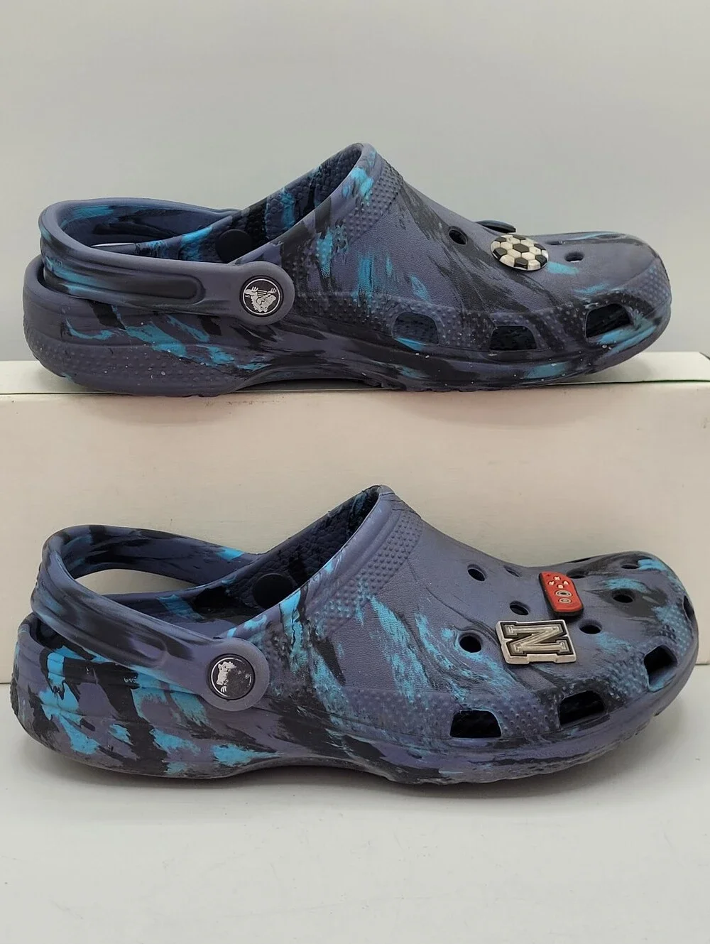 Crocs Marbled Blue Clogs Size 6 In Juniors